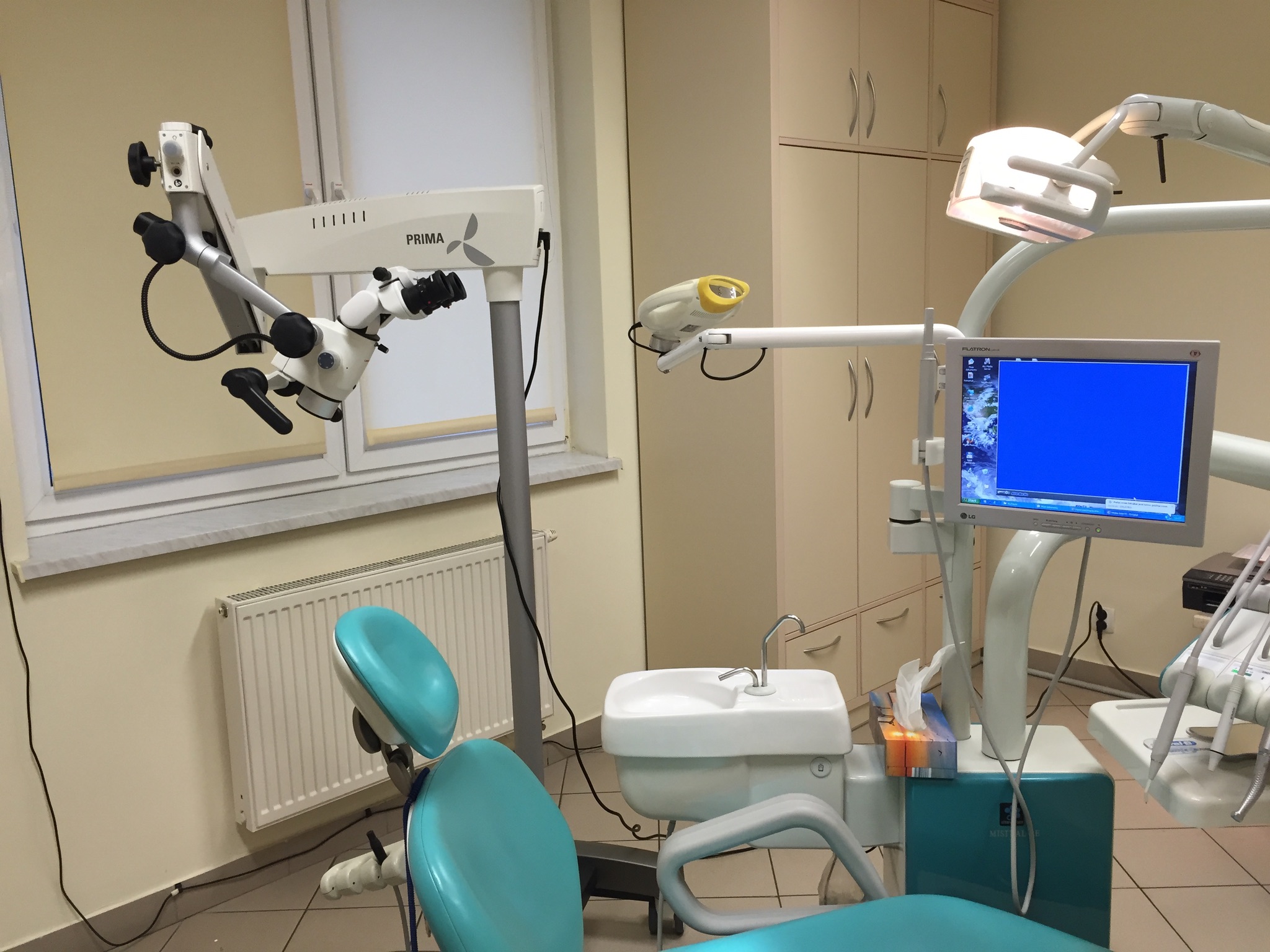 Odstąpię w pełni wyposażony gabinet stomatologiczny z mikroskopem i rentgenem – Marka RODENT i strona WWW | Mrągowo MAZUR-MED