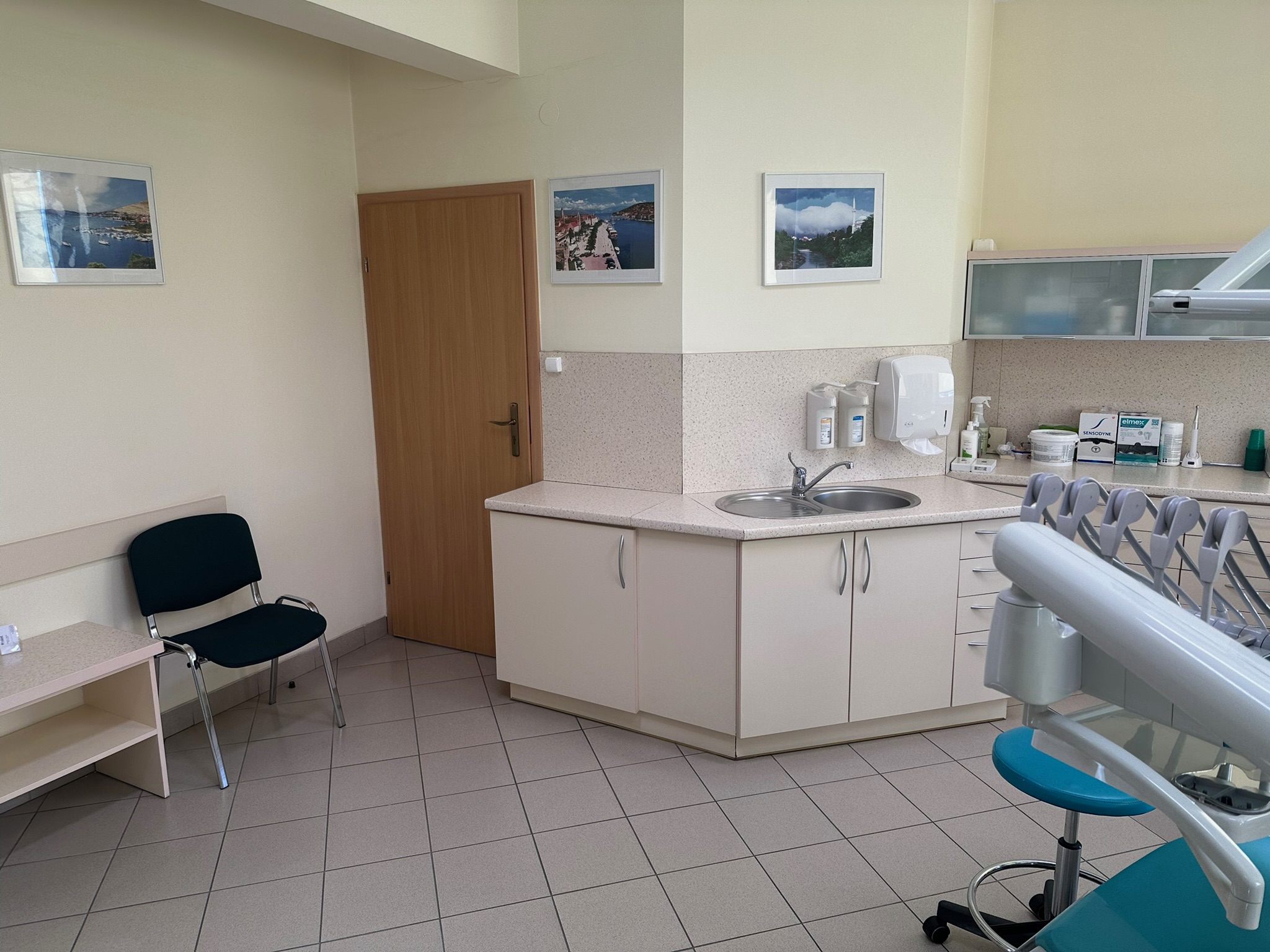 Odstąpię w pełni wyposażony gabinet stomatologiczny z mikroskopem i rentgenem – Marka RODENT i strona WWW | Mrągowo MAZUR-MED