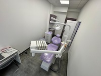 Gotowa klinika stomatologiczna 140 m² z odbiorami, 3 gabinety + RTG